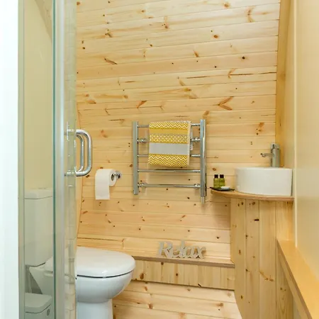Ellerbeck Luxury Pod With Hot Tub At Fell View Park *