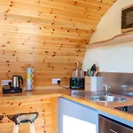 Ellerbeck Luxury Pod With Hot Tub At Fell View Park