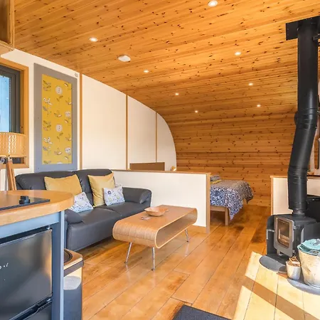 Ellerbeck Luxury Pod With Hot Tub At Fell View Park *