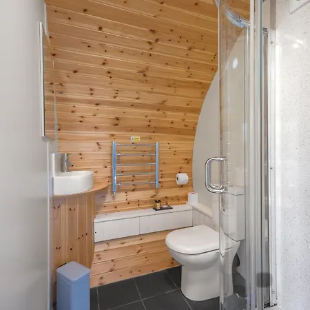 Ellerbeck Luxury Pod With Hot Tub At Fell View Park * 柯比朗斯代尔