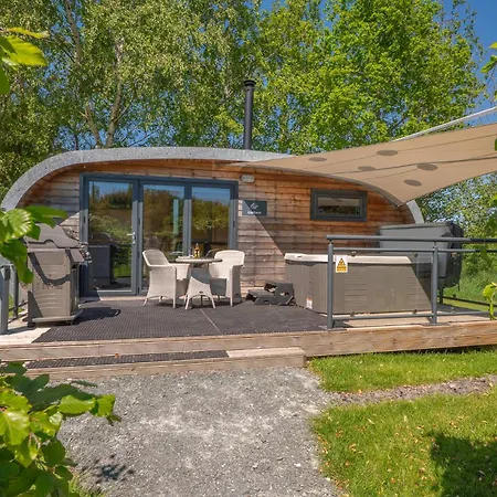 Ellerbeck Luxury Pod With Hot Tub At Fell View Park Daire