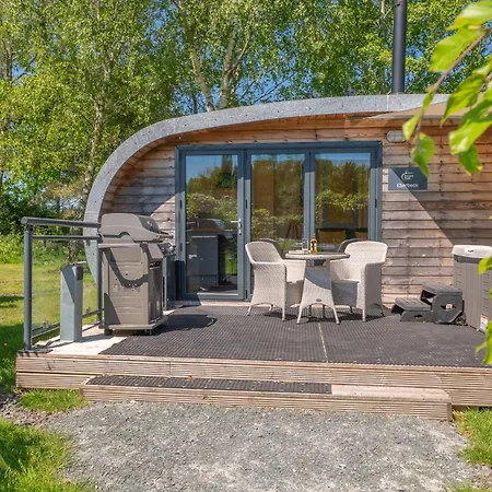 Daire Ellerbeck Luxury Pod With Hot Tub At Fell View Park Kirkby Lonsdale