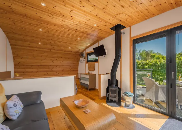 Ellerbeck Luxury Pod With Hot Tub At Fell View Park *