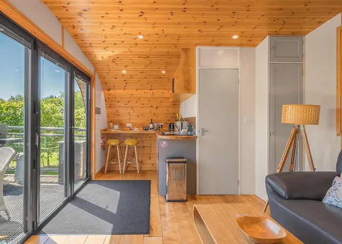 Ellerbeck Luxury Pod With Hot Tub At Fell View Park Apartment