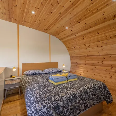 Ellerbeck Luxury Pod With Hot Tub At Fell View Park